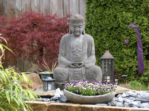boeddha in tuin
